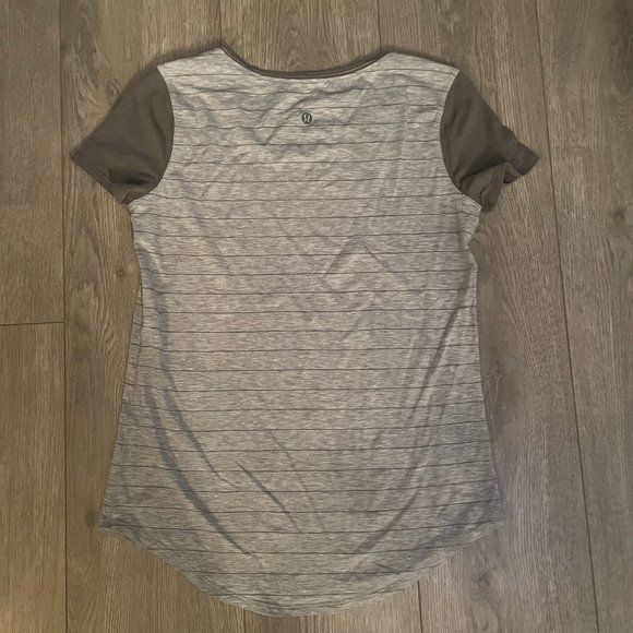 Lululemon Love Crewneck T-Shirt 4 - Picture 2 of 2